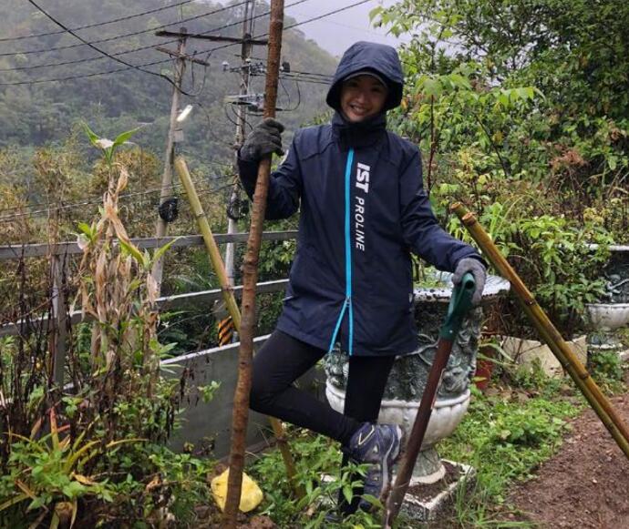 林依晨植树节种树